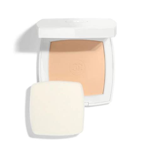 chanel le blanc compact